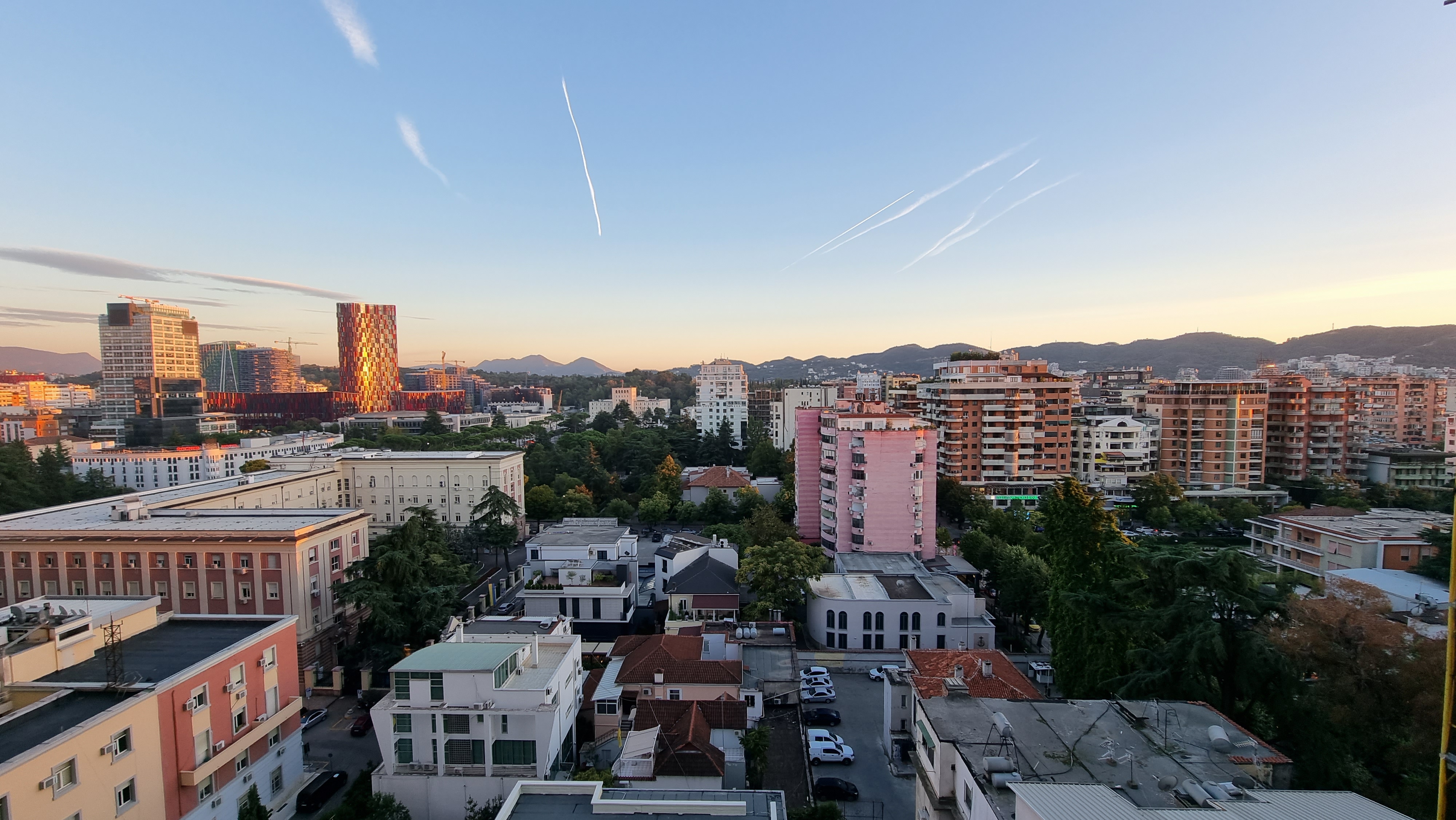 Pamje nga zyra e Logistiqo Development në Tiranë